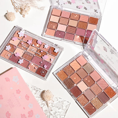 SG's Instagram 20 color Eyeshadow Palette